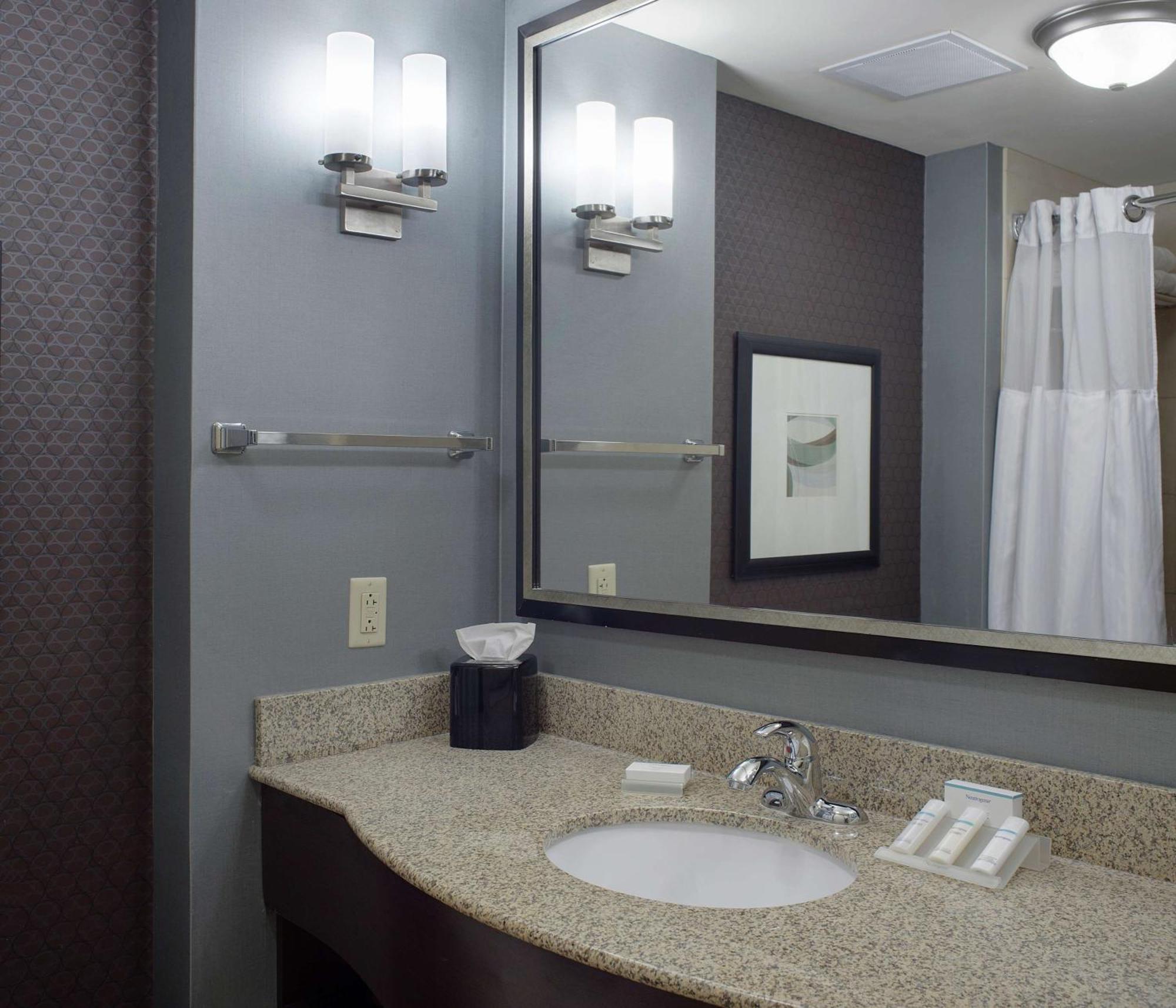Hilton Garden Inn ג'ונסבורו מראה חיצוני תמונה