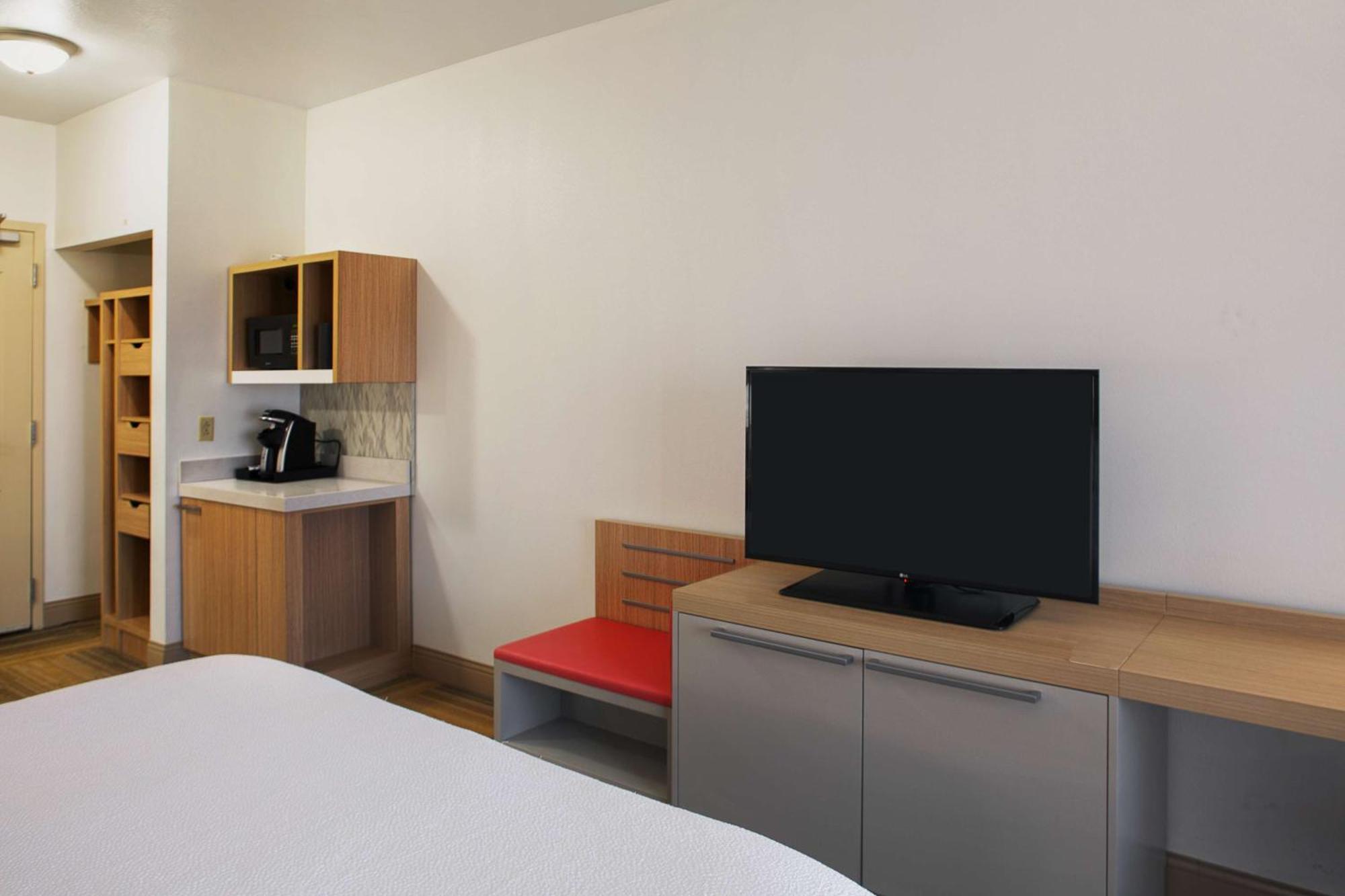 Hilton Garden Inn ג'ונסבורו מראה חיצוני תמונה